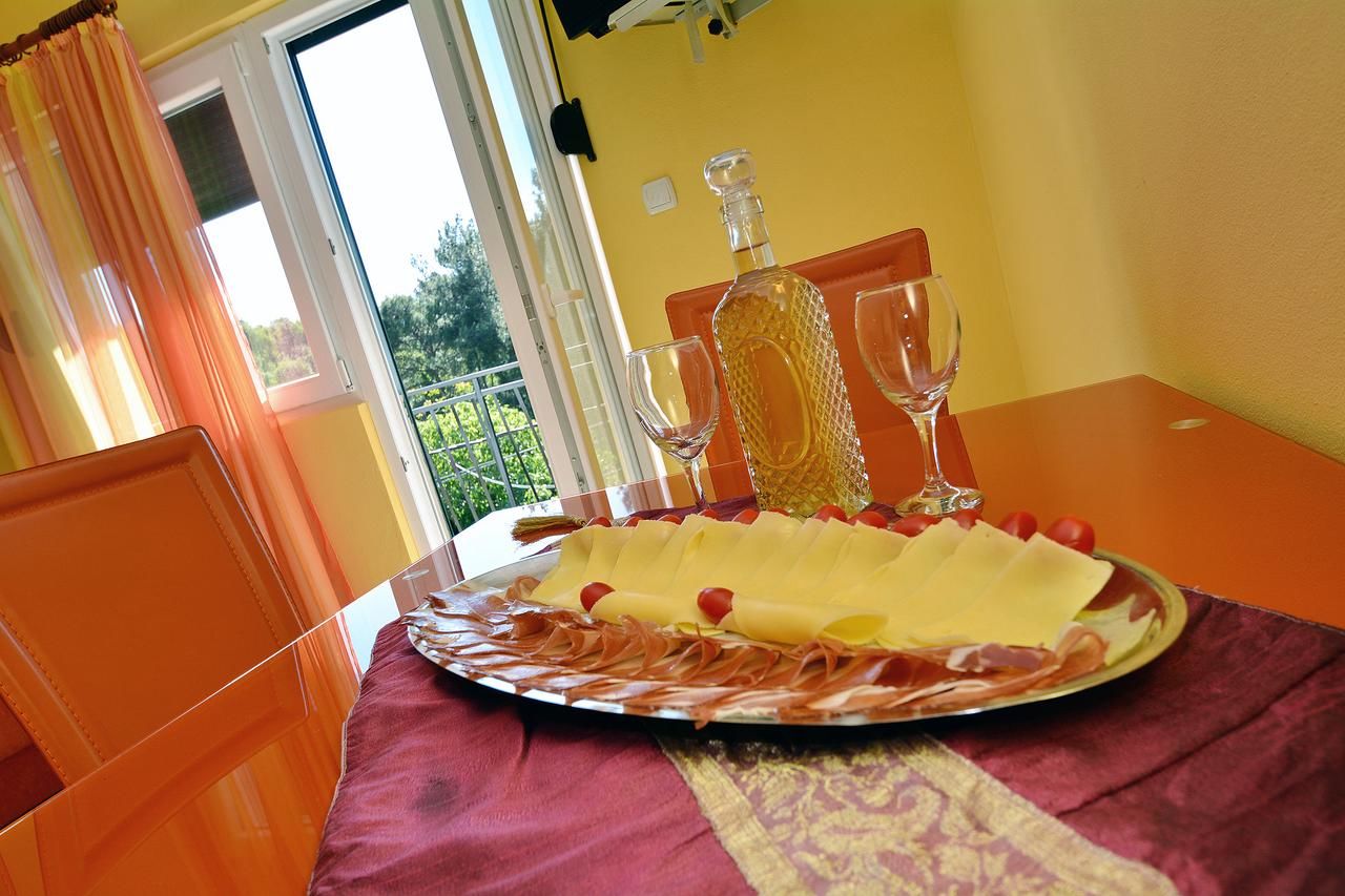 Апартаменты Apartments Dinko Zifra Тиват-32