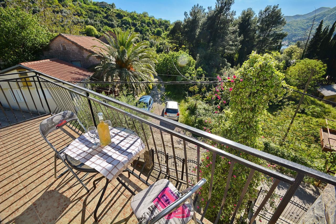 Апартаменты Apartments Dinko Zifra Тиват-37