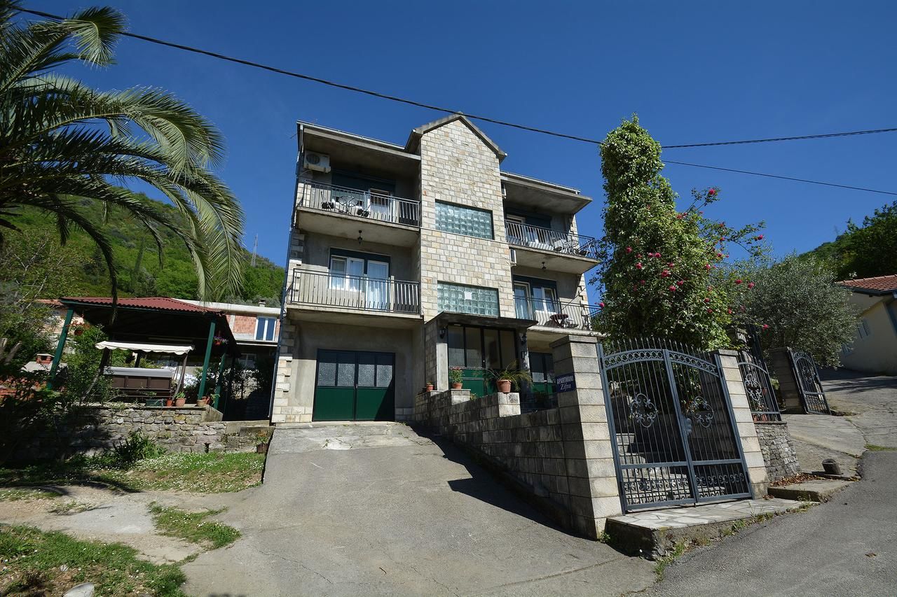 Апартаменты Apartments Dinko Zifra Тиват-8