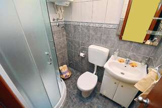 Апартаменты Apartments Dinko Zifra Тиват Апартаменты с 1 спальней и балконом (для 2 взрослых)-14